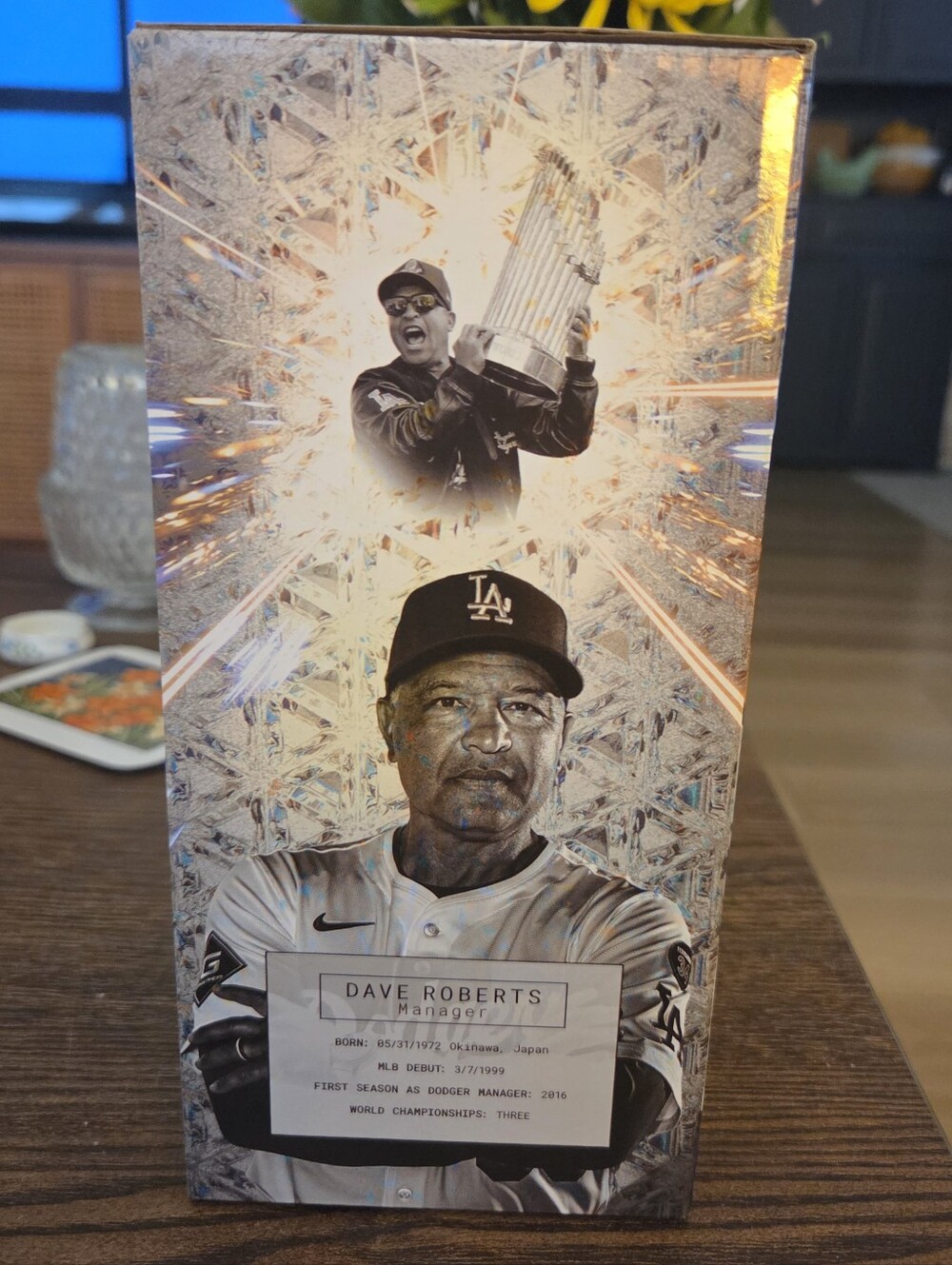 Dodgers Dave Roberts Bobblehead Sga 5/25/26 World Champions - Picture 5 of 7